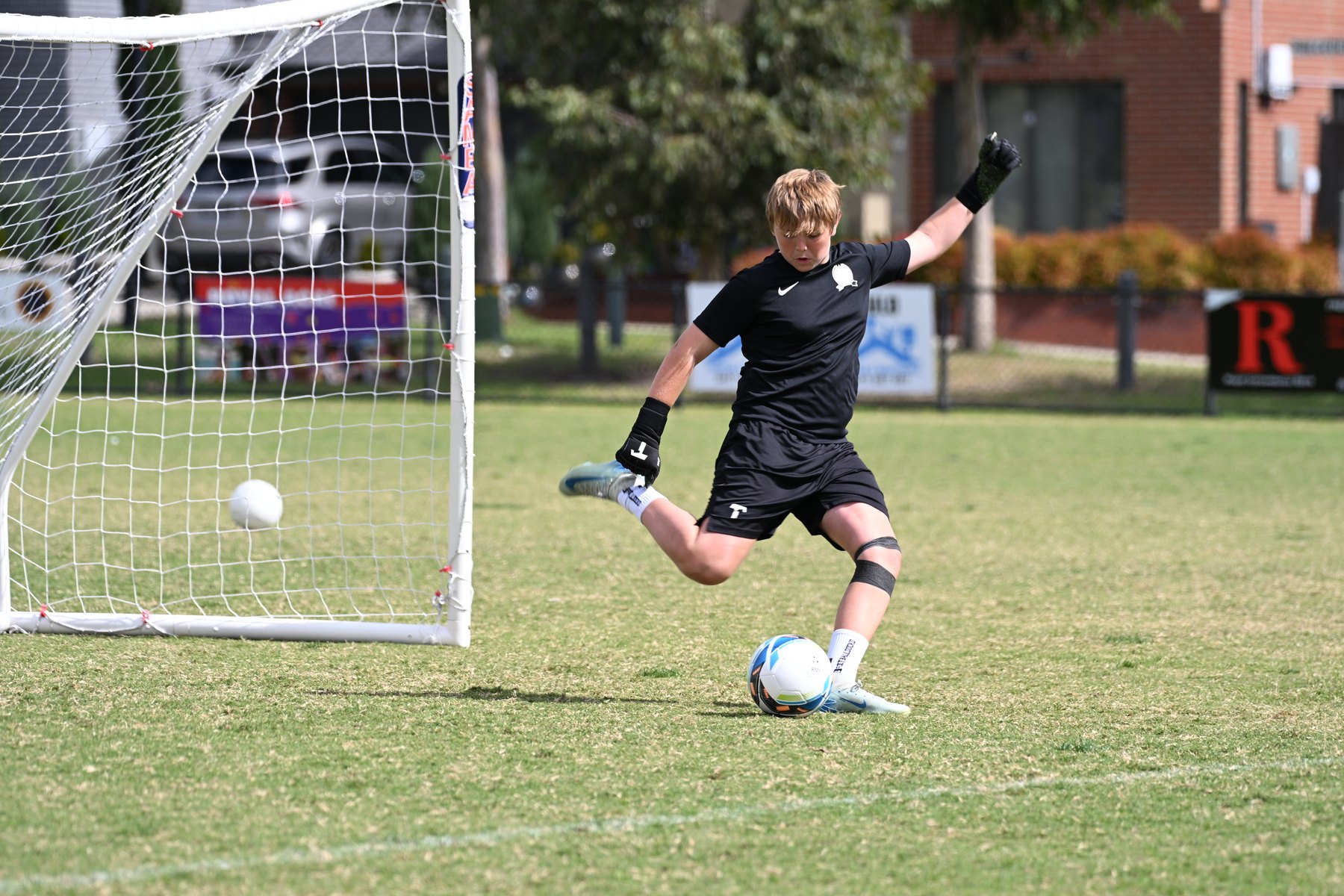 Keeper kicking long clearance
